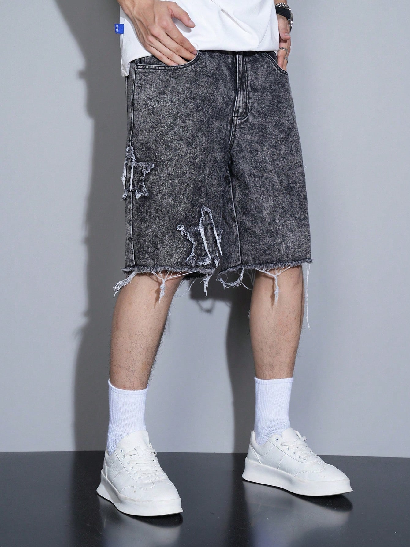 Short/Bermuda desgastada